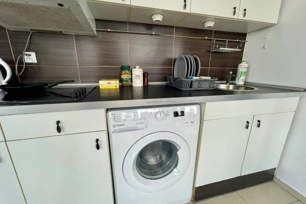 Sawa Apartment 2Xmetro Wifi 500 Mbs 50'Tv Netflix Hbo Appletv+ Warsaw Ngoại thất bức ảnh