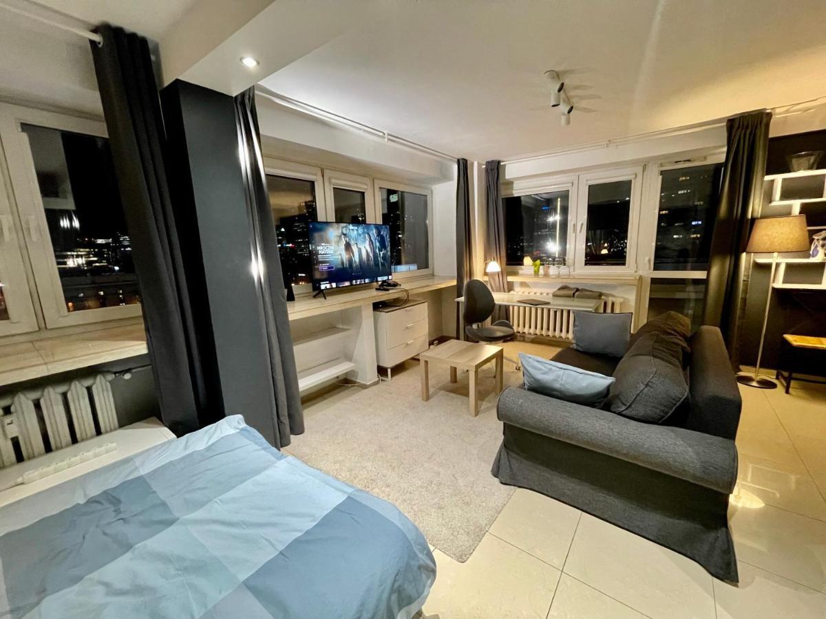 Sawa Apartment 2Xmetro Wifi 500 Mbs 50'Tv Netflix Hbo Appletv+ Warsaw Ngoại thất bức ảnh